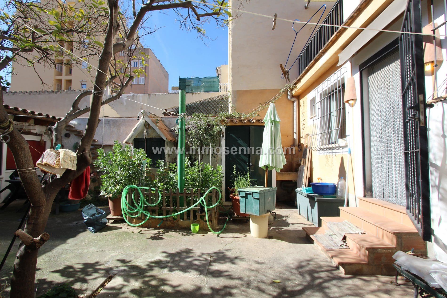 PRECIOSA PLANTA BAJA TECHO LIBRE DE 100 m2 + 90m2 DE TERRAZA EN LA ZONA DE REYES CATÓLICOS - Foto 2