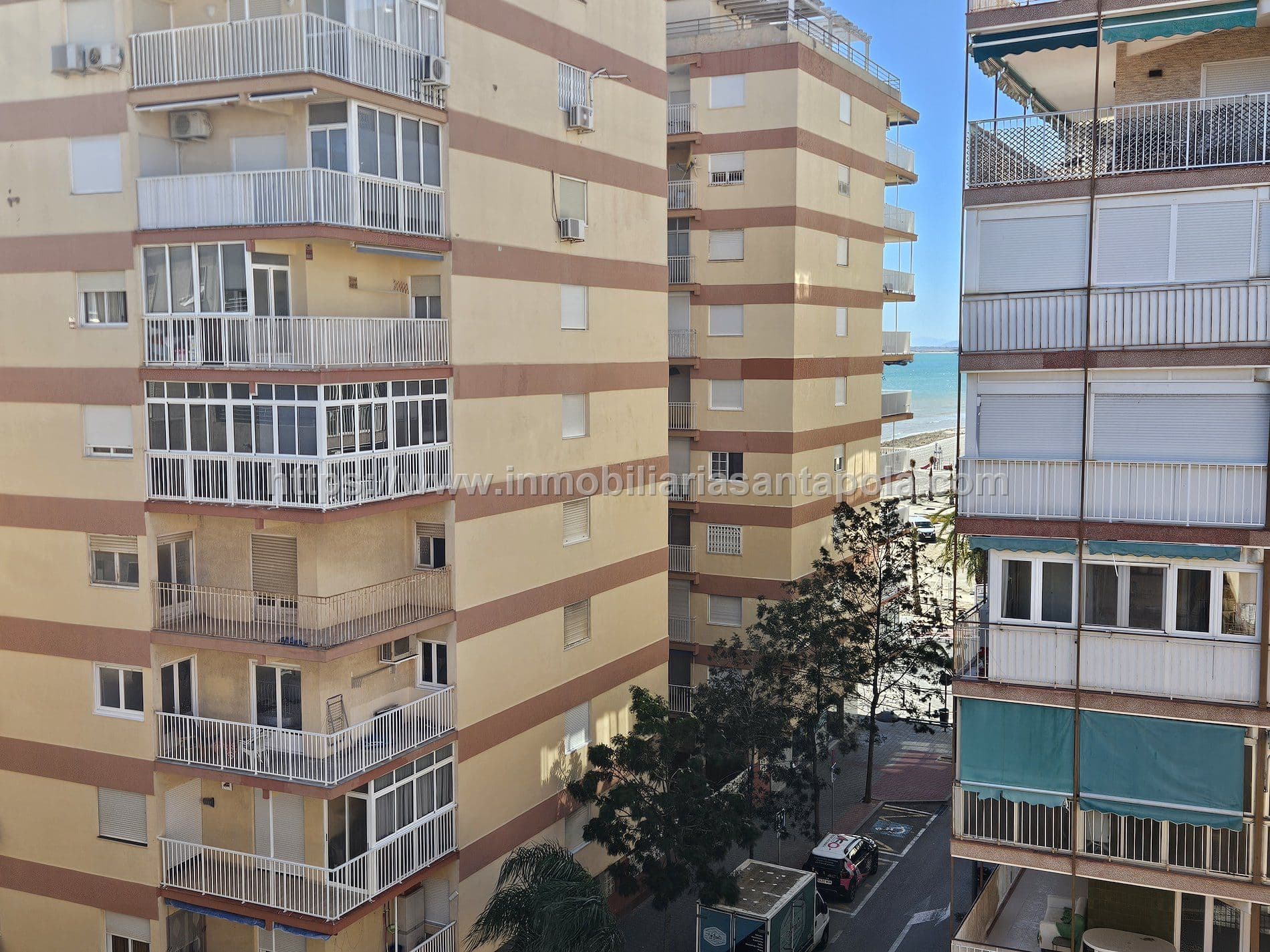 Soleado estudio en Santa Pola - Foto 1