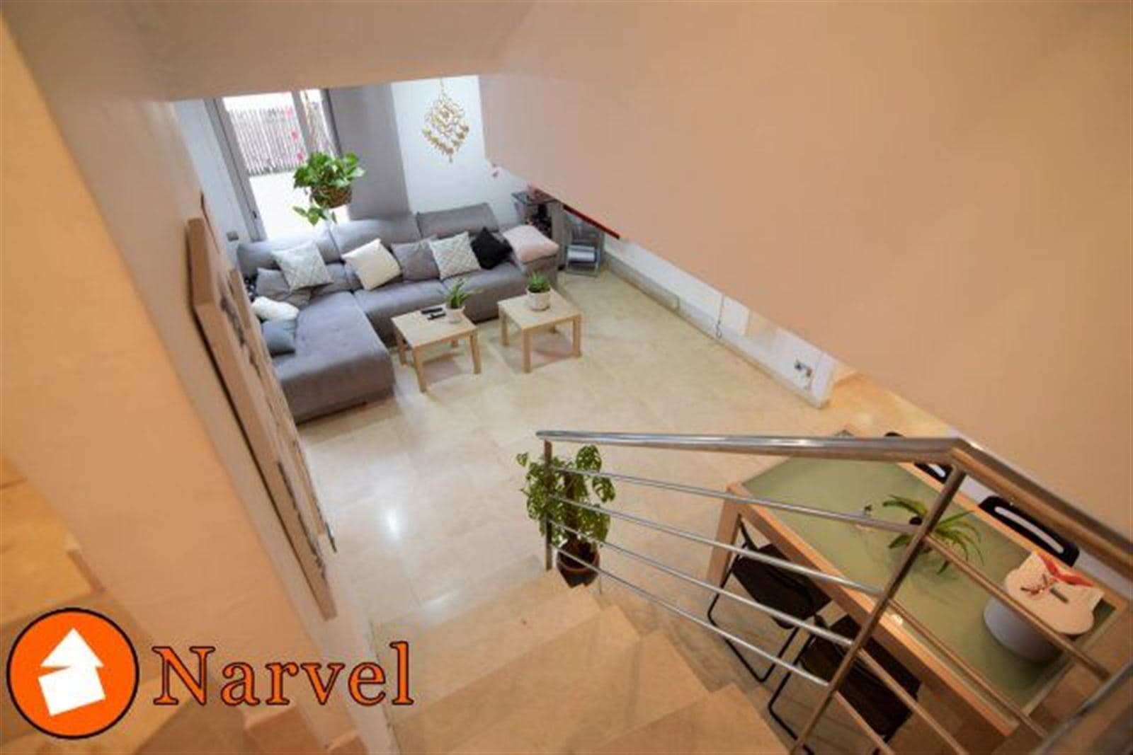 PRECIOSA PLANTA BAJA SEMINUEVA CON JARDÍN PRIVADO DE 1OOM2 - Foto 5