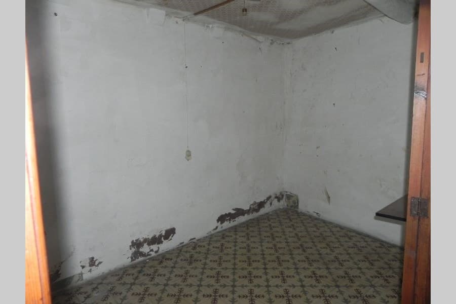 ENTRESUELO Y SEMISÓTANO EN EL CASCO ANTIGUO - Foto 5