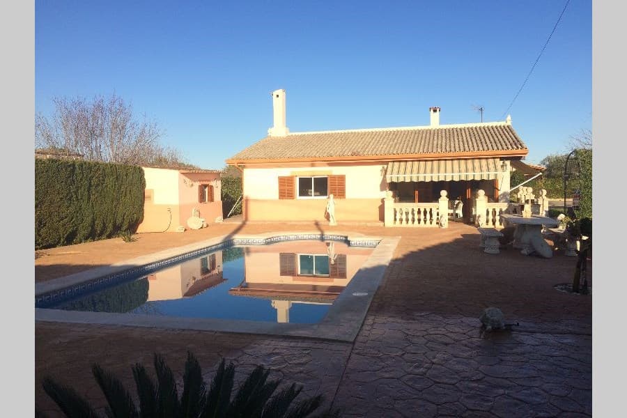 RUSTICA CON PARCELA 2.800m2 - Foto 1