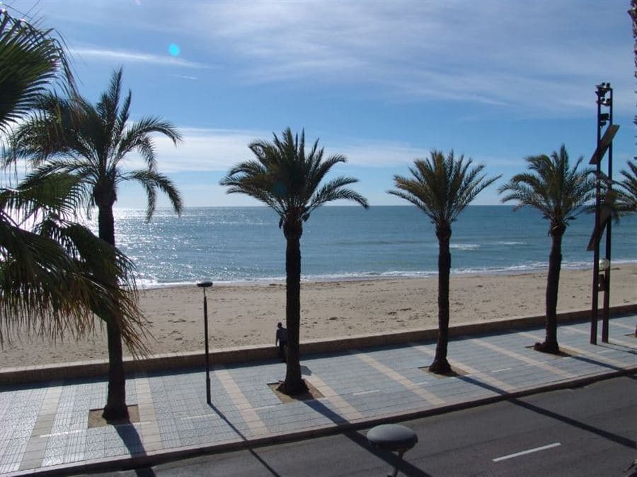 1ª LINEA DE PLAYA - Foto 1