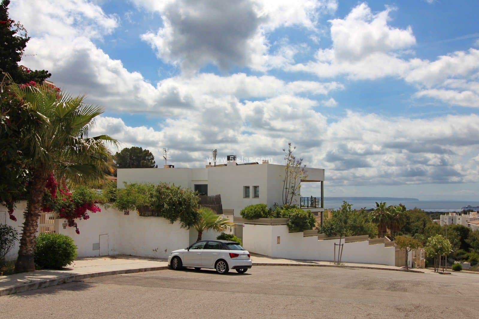 Casa unifamiliar moderna con vistas al mar y piscina en Bonanova - Foto 3