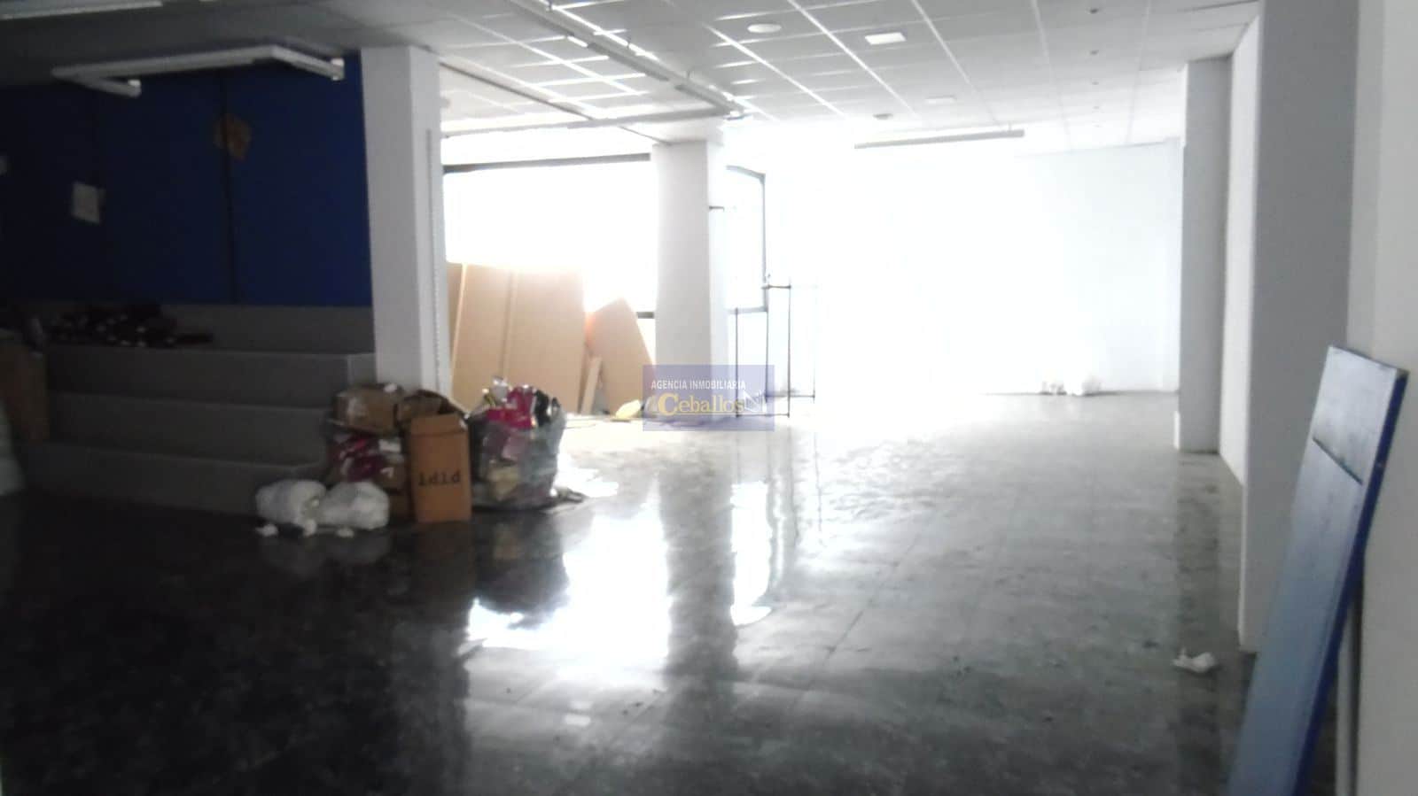 Local comercial en alquiler en Centro, Guadalajara - Foto 3