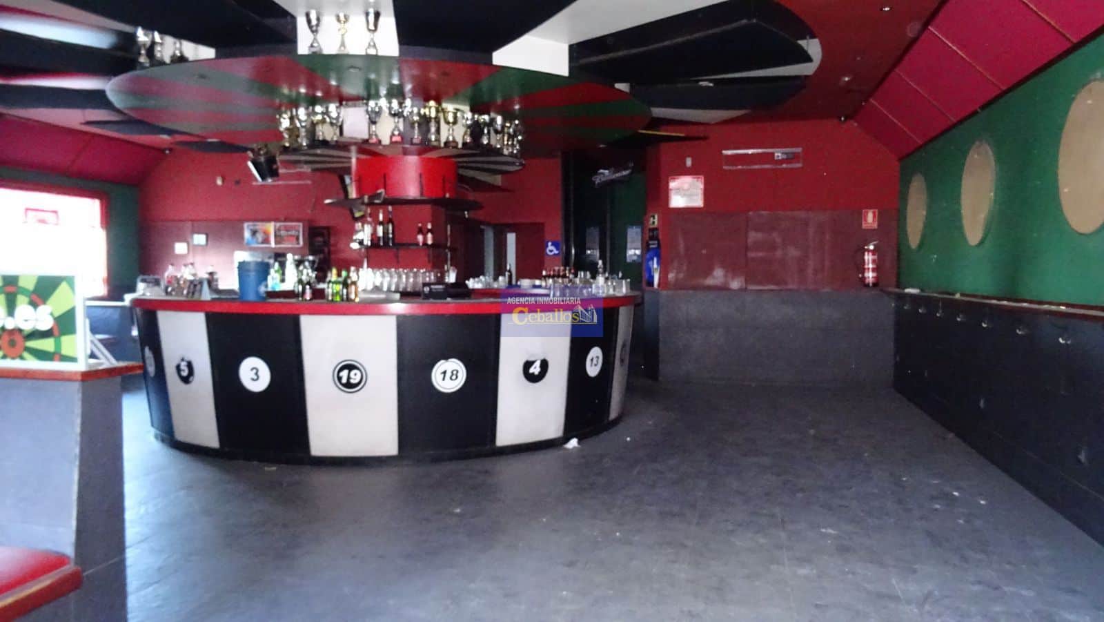 Local comercial en alquiler en Guadalajara - Foto 2