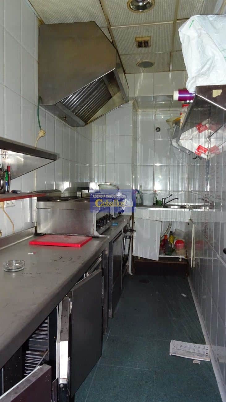 Local comercial en alquiler en Guadalajara - Foto 4