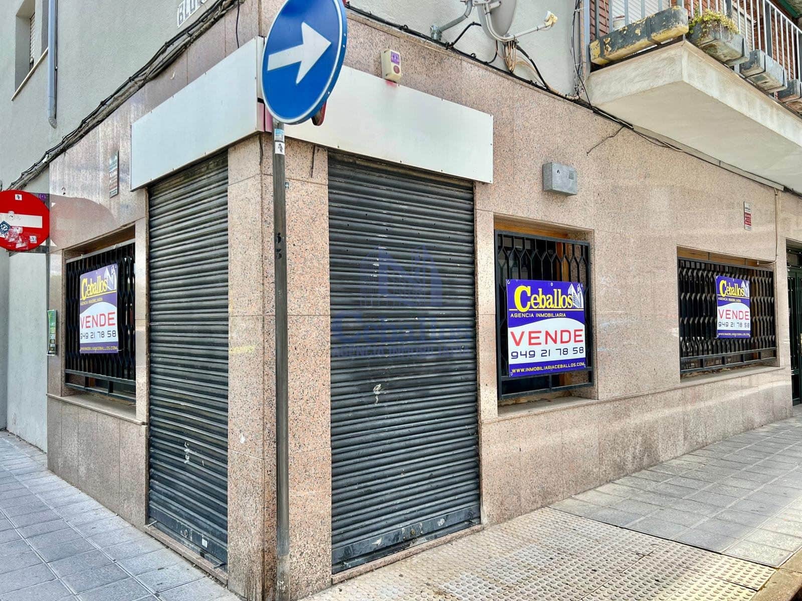 🍽️ ¡Oportunidad Única! Local Bar en Plena Zona Comercial – Ideal para Emprender o Invertir - Foto 2