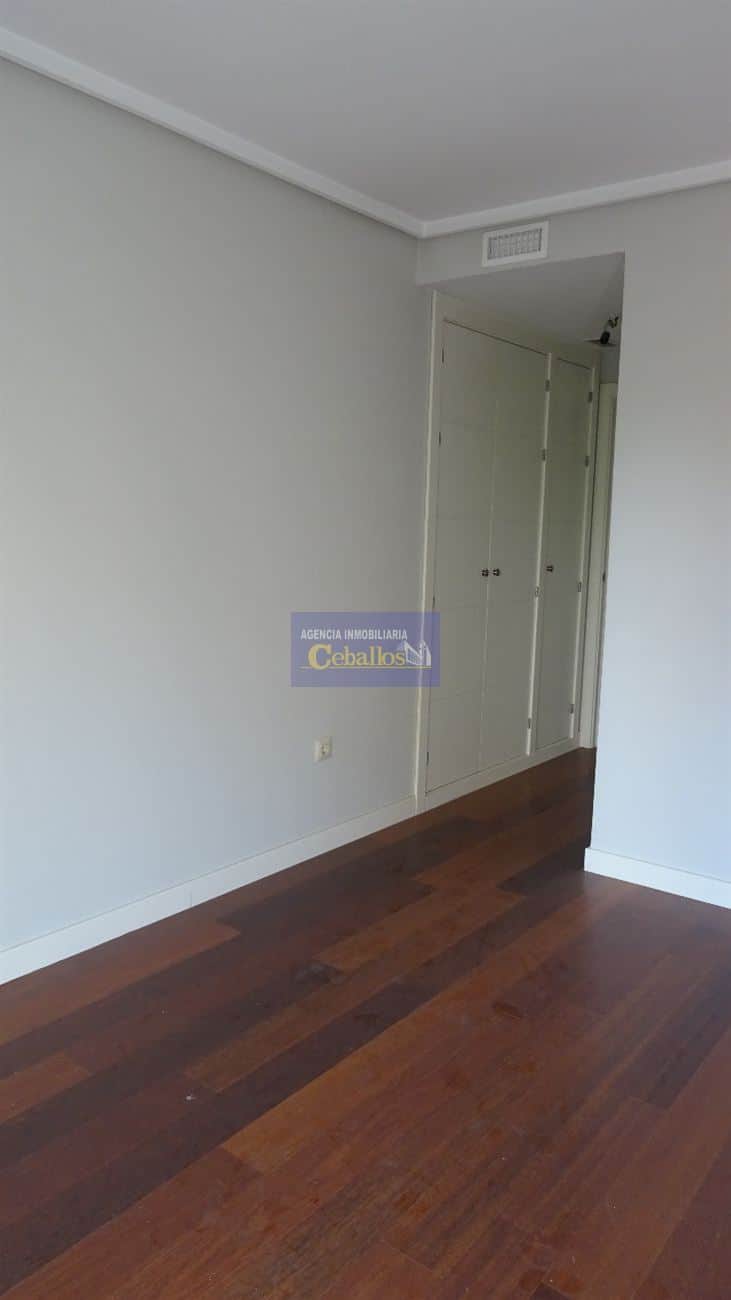 🏙️ AMPLIO PISO CÉNTRICO – En el Corazón de la Ciudad, Espacio, Luz y Comodidad - Foto 3