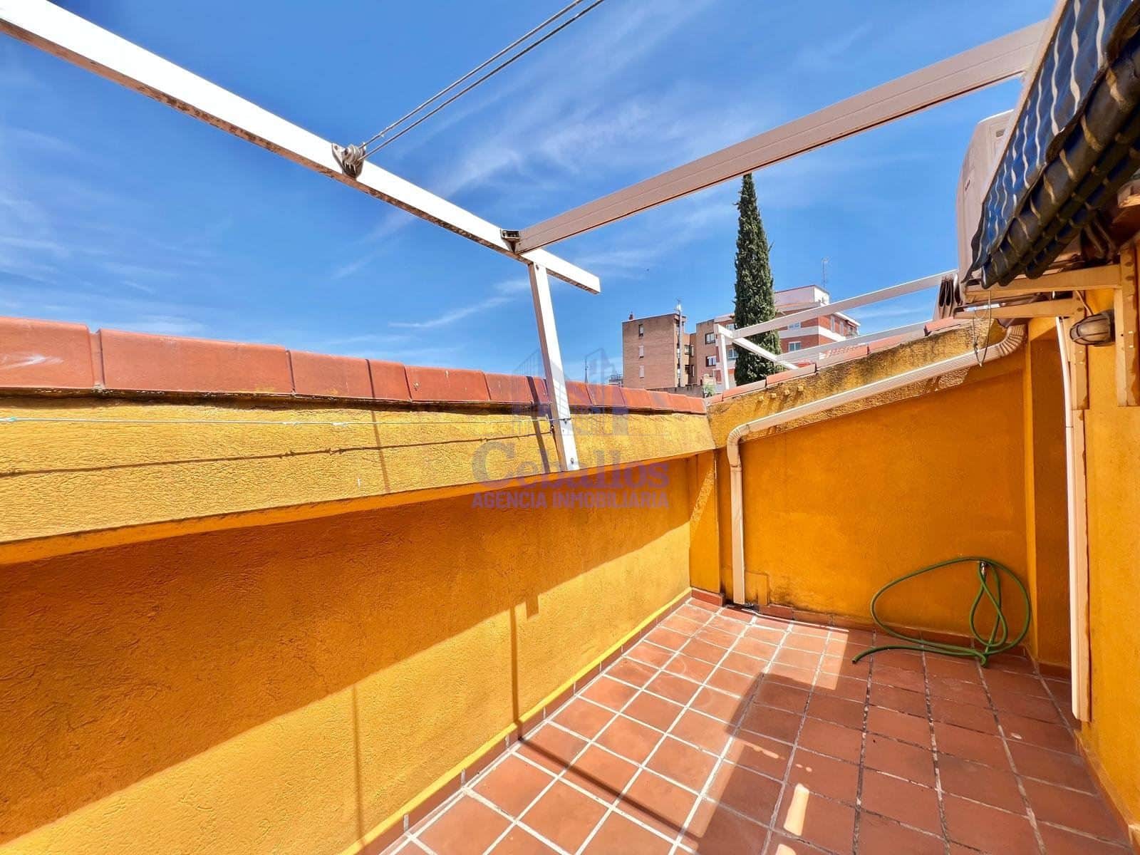 🏡 Dúplex en el Centro de la Ciudad – Espacio, Luz y Comodidad con Todos los Servicios a Tu Alcance - Foto 2