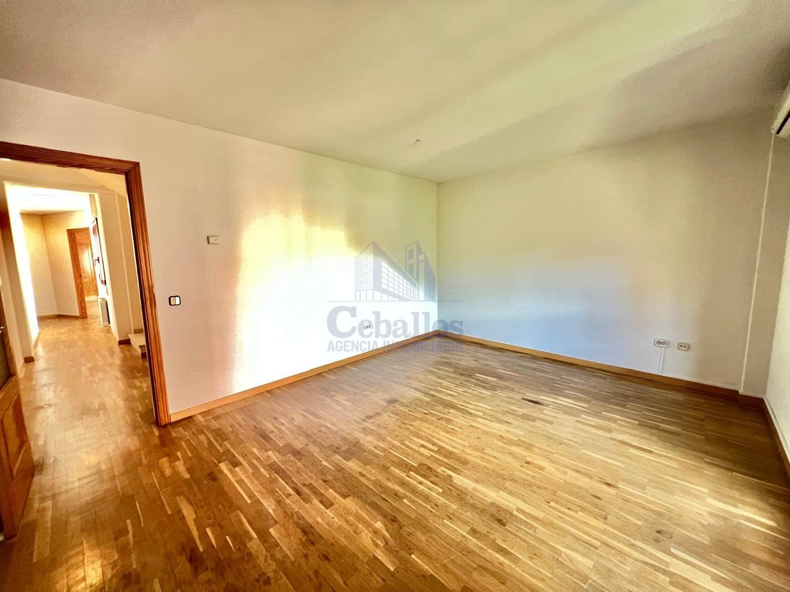 🏡 Dúplex en el Centro de la Ciudad – Espacio, Luz y Comodidad con Todos los Servicios a Tu Alcance - Foto 5