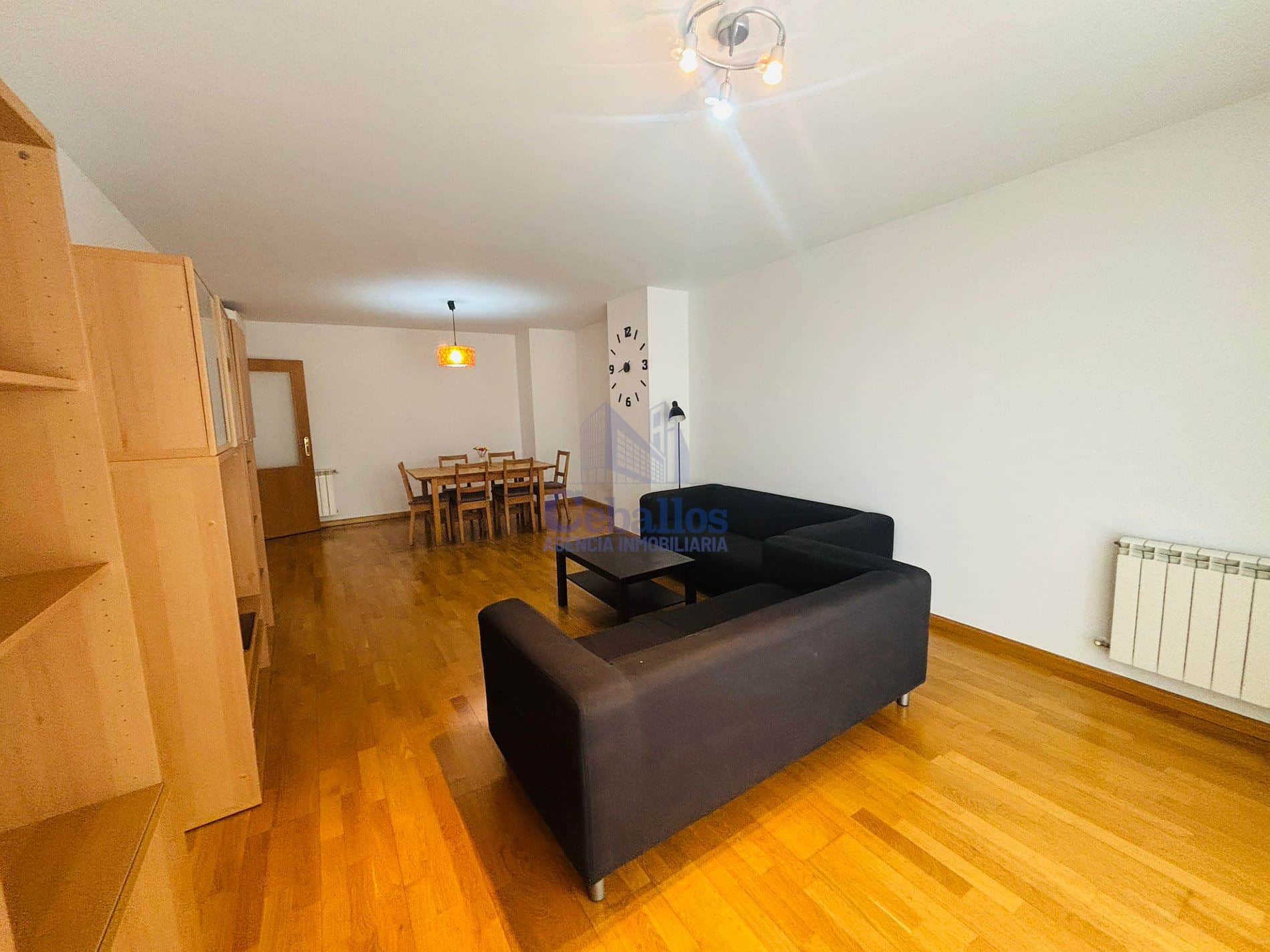 🏡 Vivienda en Calle Alcarria – Espacio, Luz y Comodidad en una de las Zonas Más Demandadas de Guadalajara - Foto 4