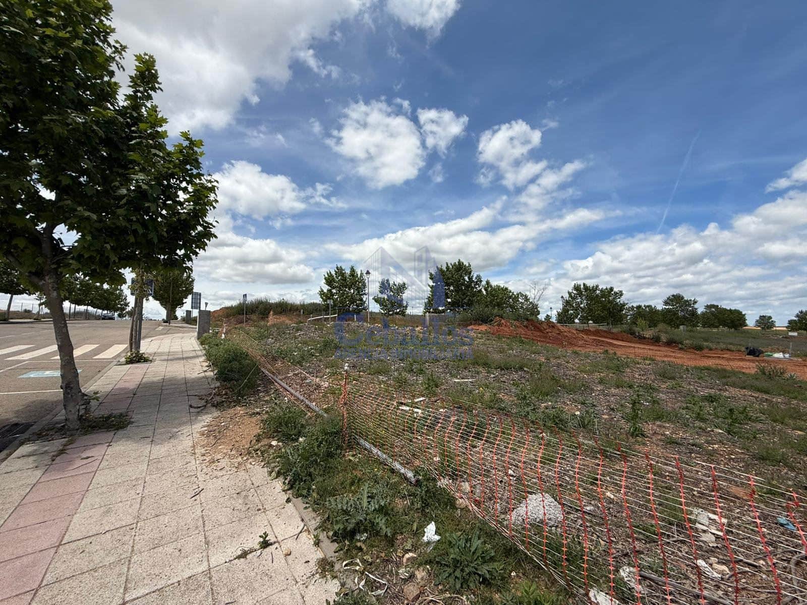 PARCELA DE ESQUINA EN CABANILLAS DEL CAMPO - Foto 3