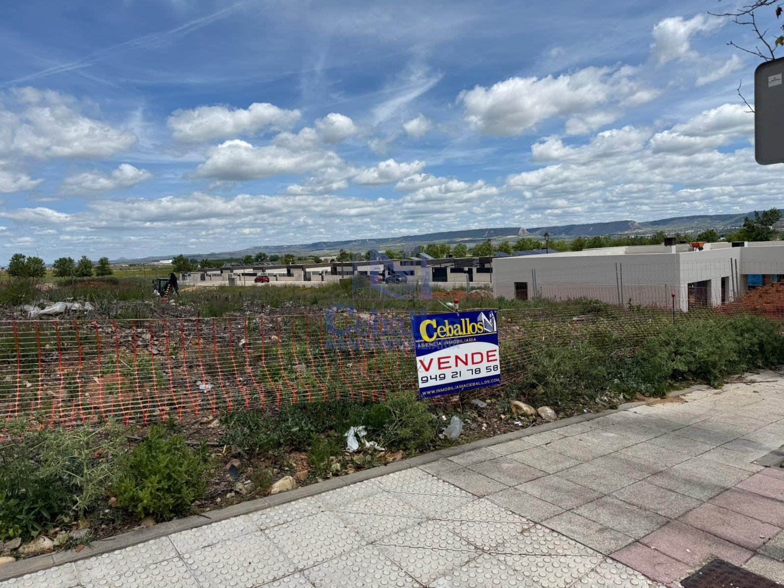 PARCELA DE ESQUINA EN CABANILLAS DEL CAMPO - Foto 2