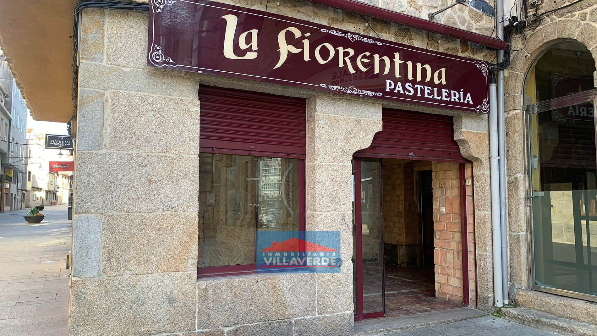 Local comercial en alquiler en Cangas - Foto 2
