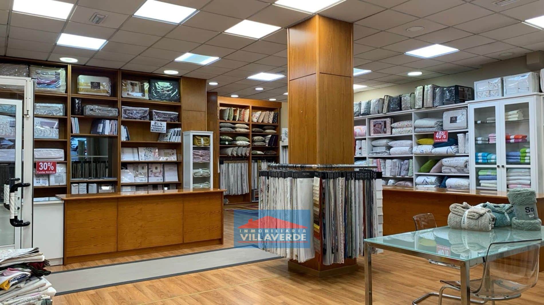 Local comercial en alquiler en Cangas - Foto 4