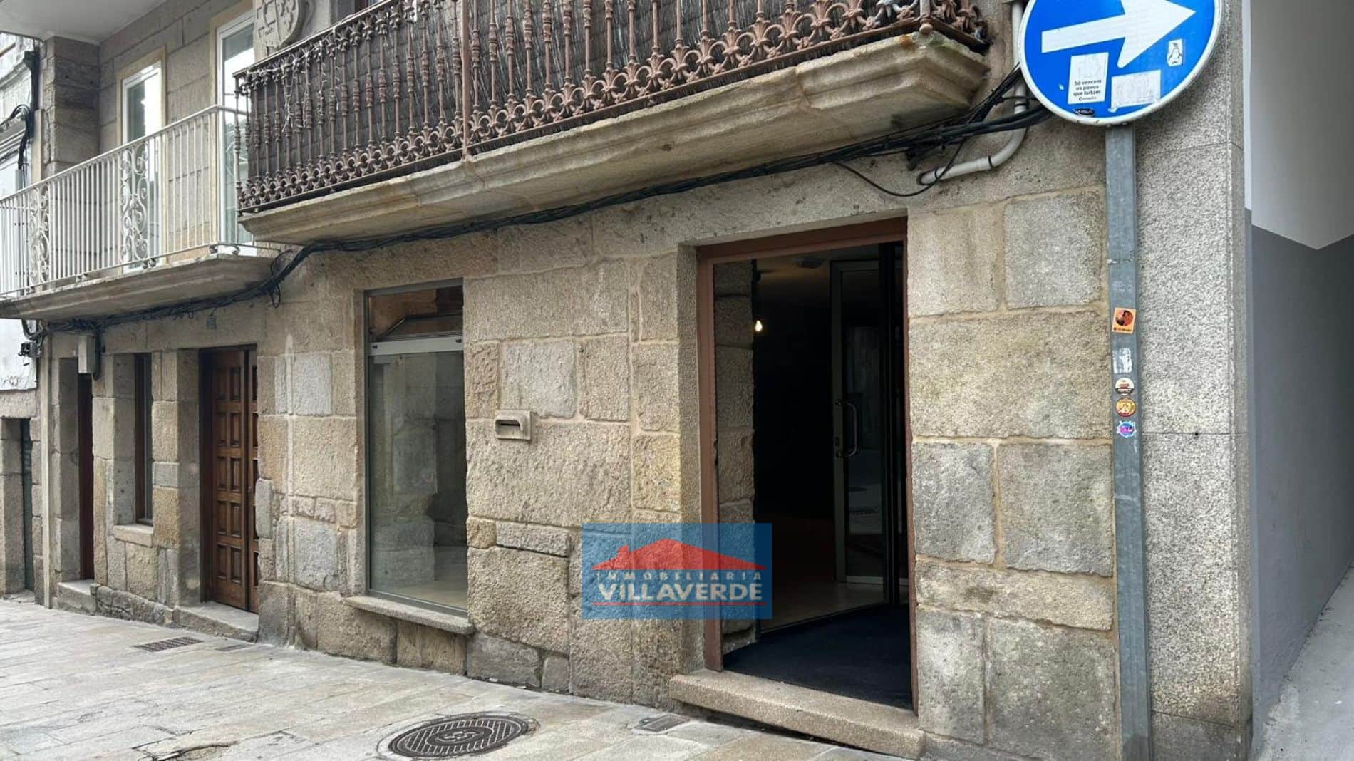Local comercial en alquiler en Cangas - Foto 3