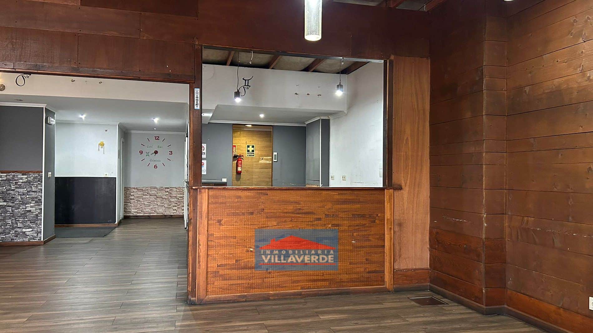 Local comercial en alquiler en Cangas - Foto 3