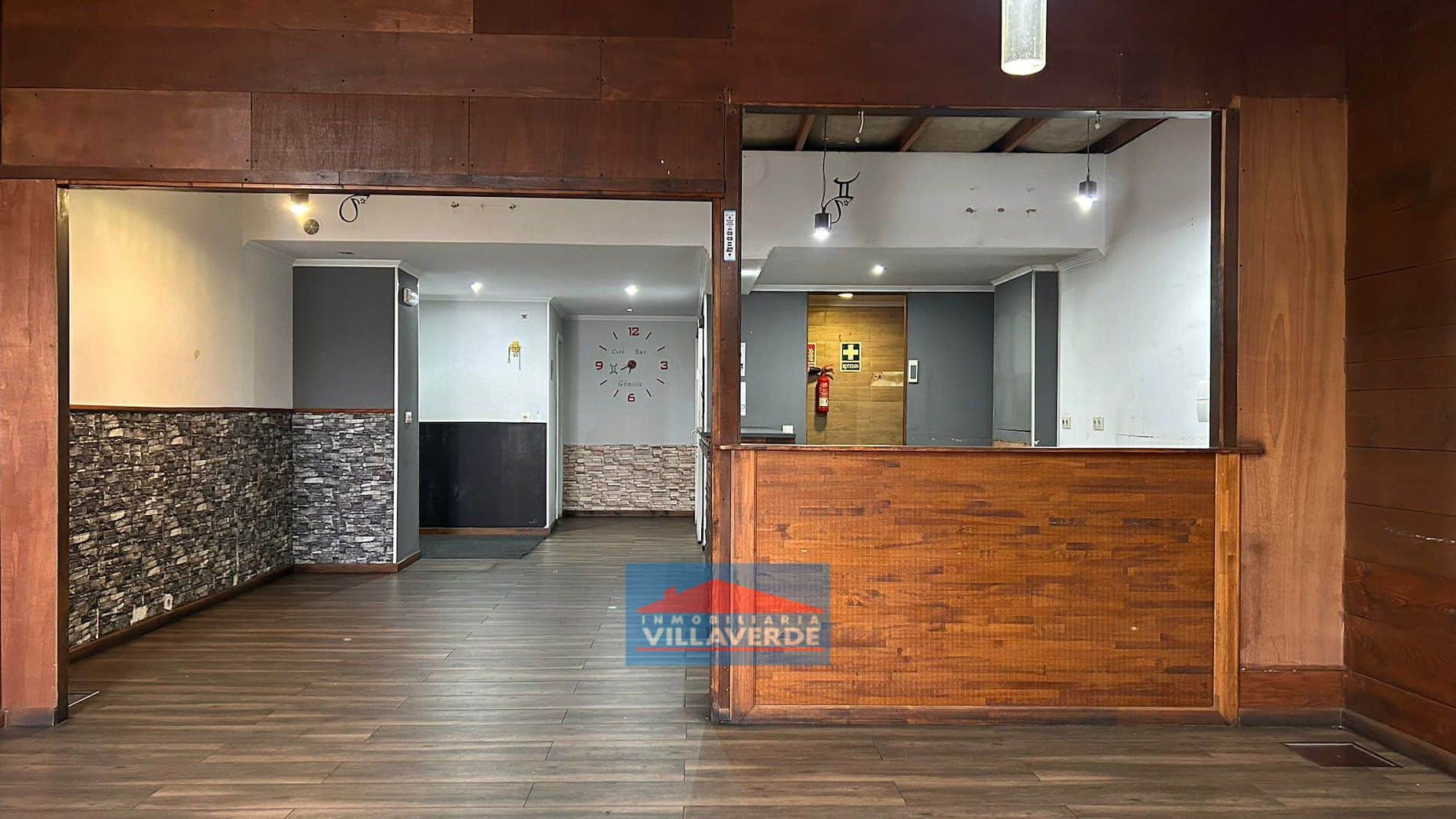 Local comercial en alquiler en Cangas - Foto 2