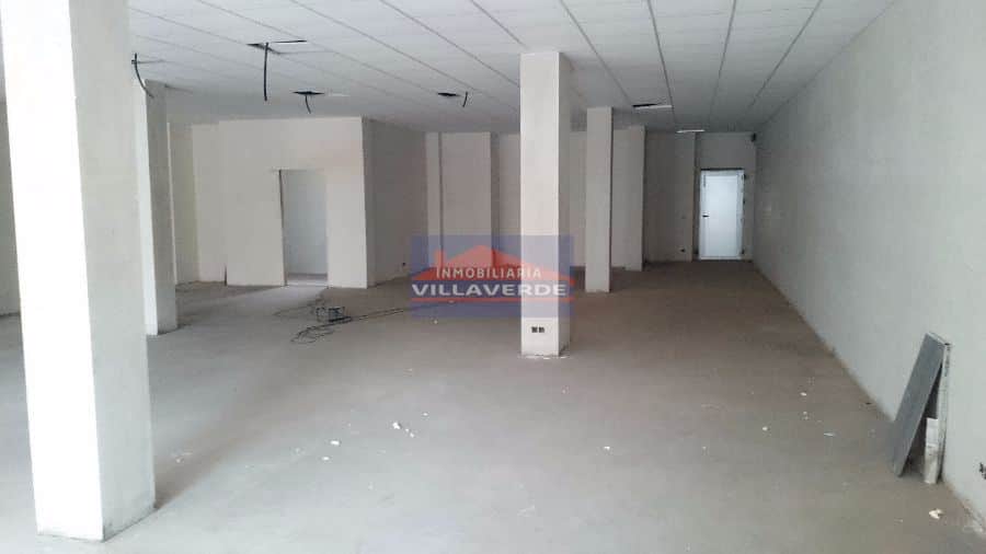 Local comercial en alquiler en Cangas - Foto 2