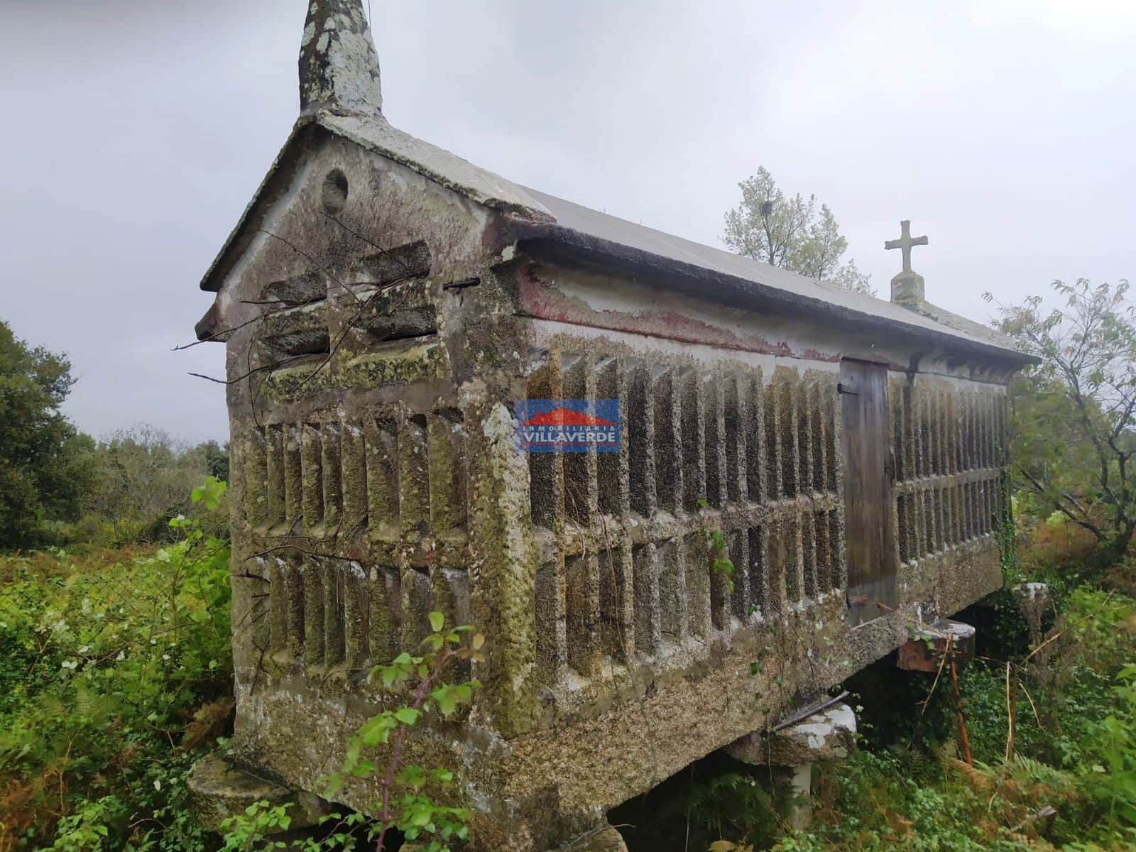 TERRENO EDIFICABLE CON ACCESO A LA PLAYA - Foto 3