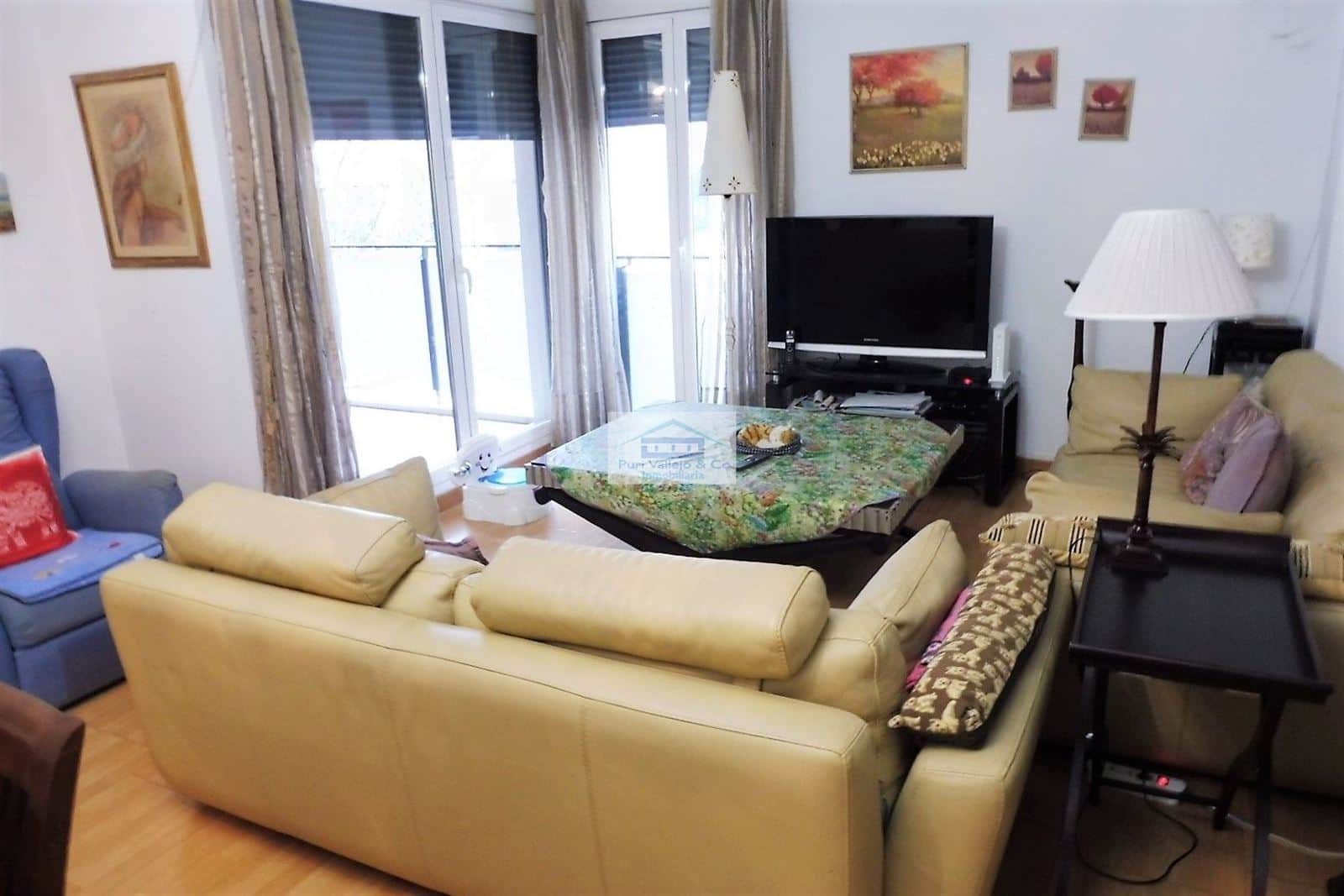 Piso con amplio salón y cocina en Vial-Norte. - Foto 2