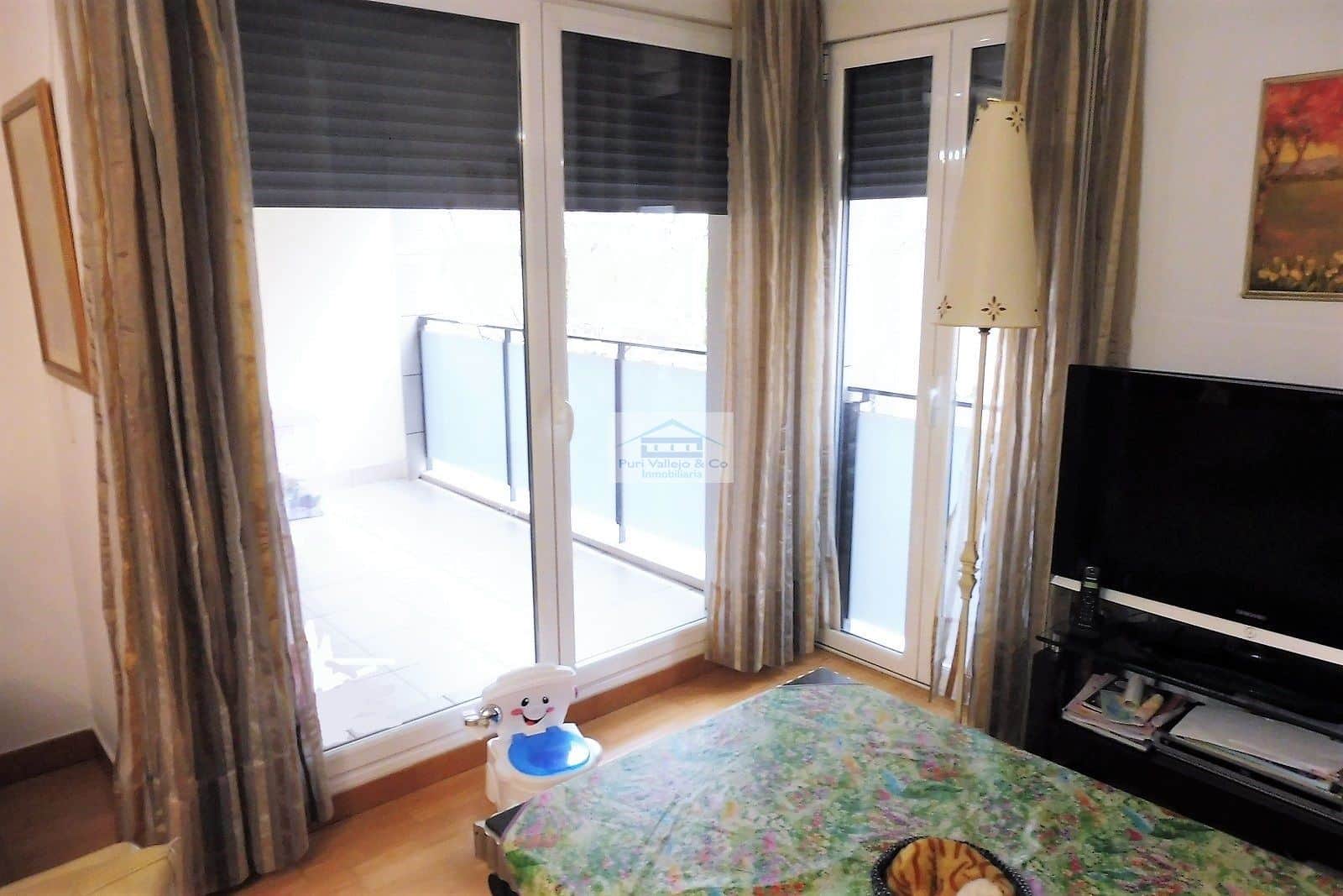 Piso con amplio salón y cocina en Vial-Norte. - Foto 3