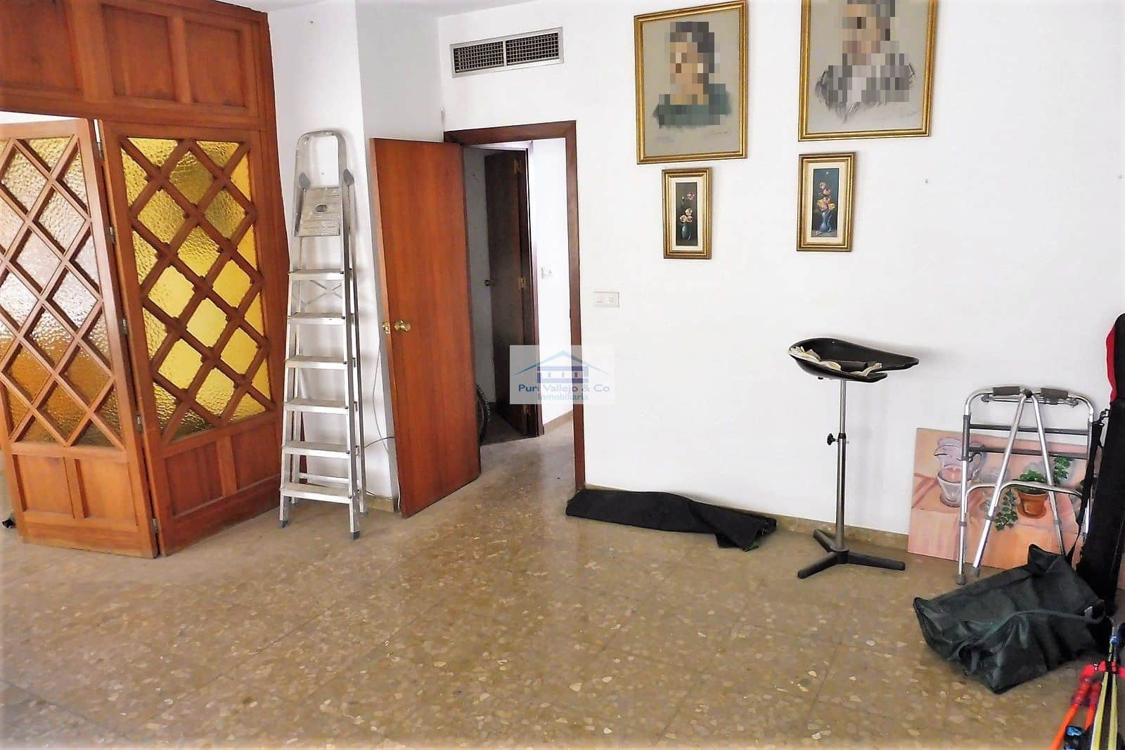 Gran piso en pleno centro para reformar. - Foto 3