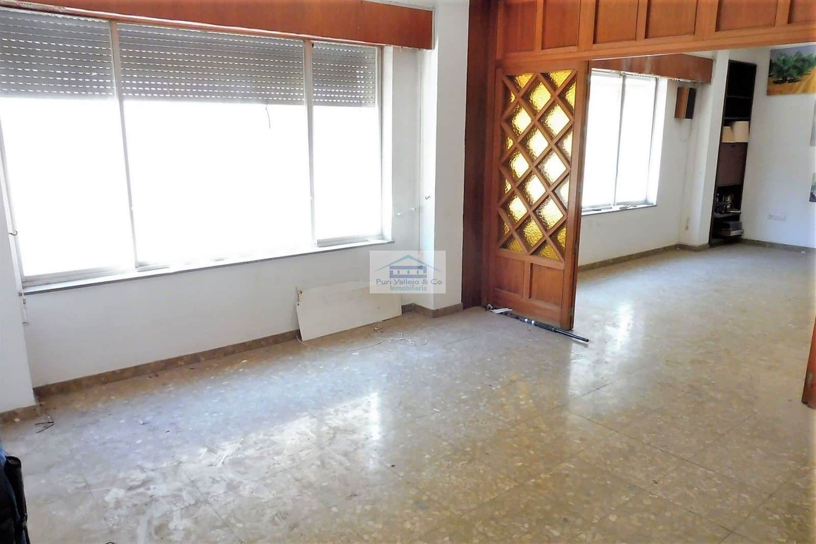 Gran piso en pleno centro para reformar. - Foto 4