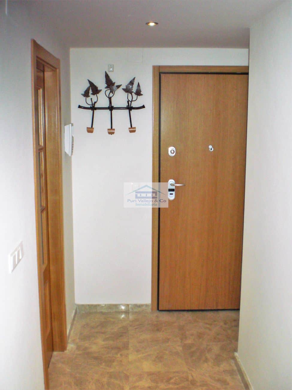 Piso de reciente construcción con piscina. - Foto 2