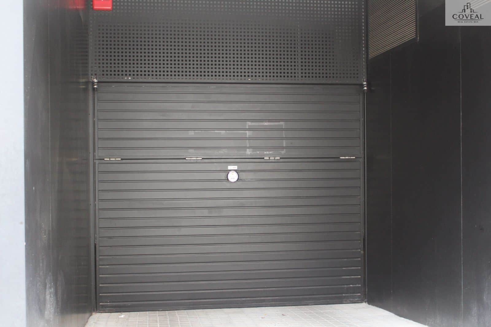 Plaza de Parking para coche mediano - Foto 2