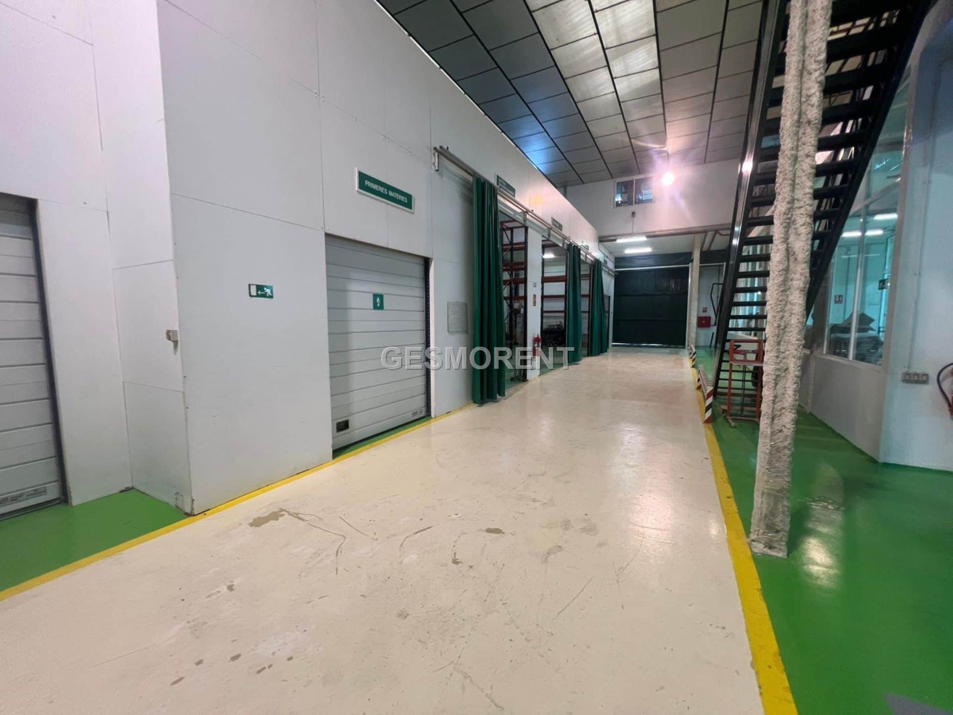 Nave industrial en venta en Sant Vicenç Dels Horts - Foto 3