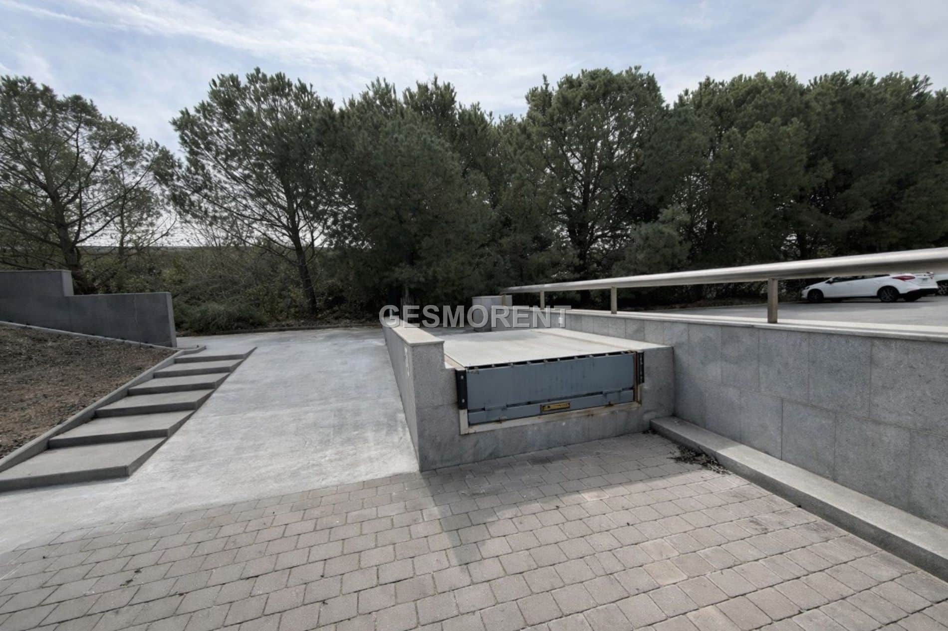 Nave comercial en venta en Vilafranca del Penedes - Foto 3
