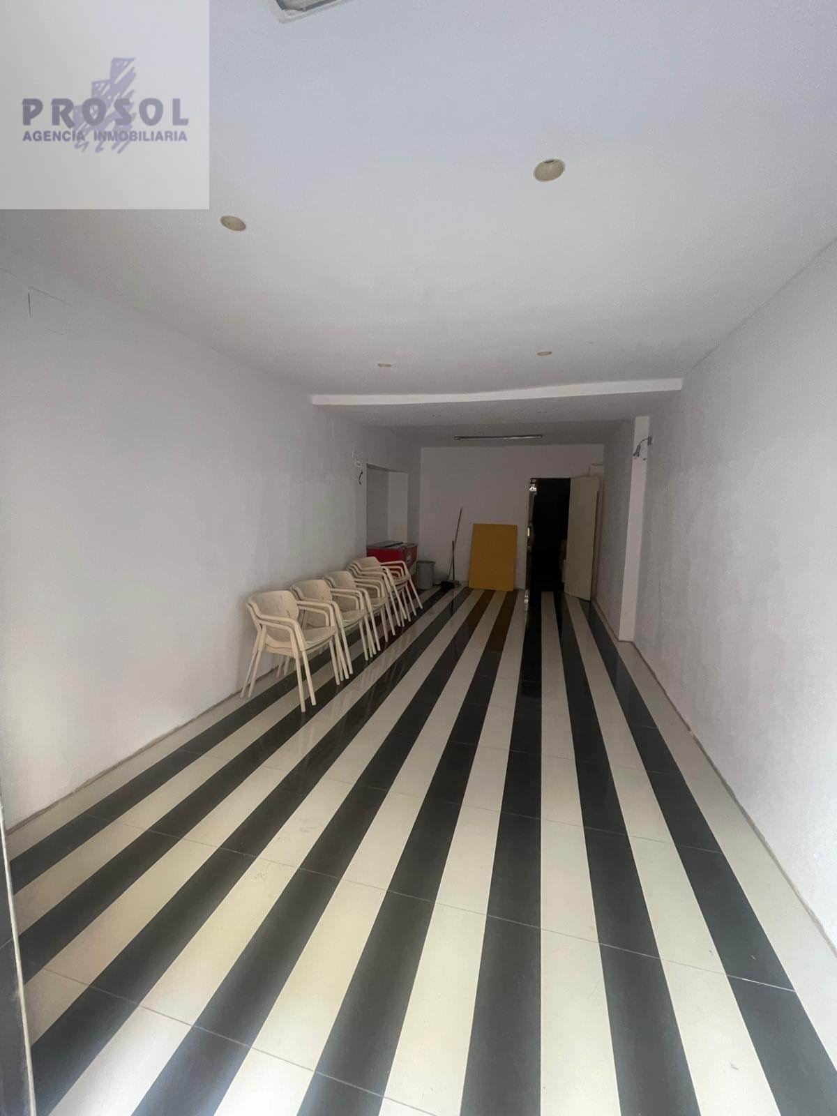 Local comercial en alquiler en Villarreal - Foto 2