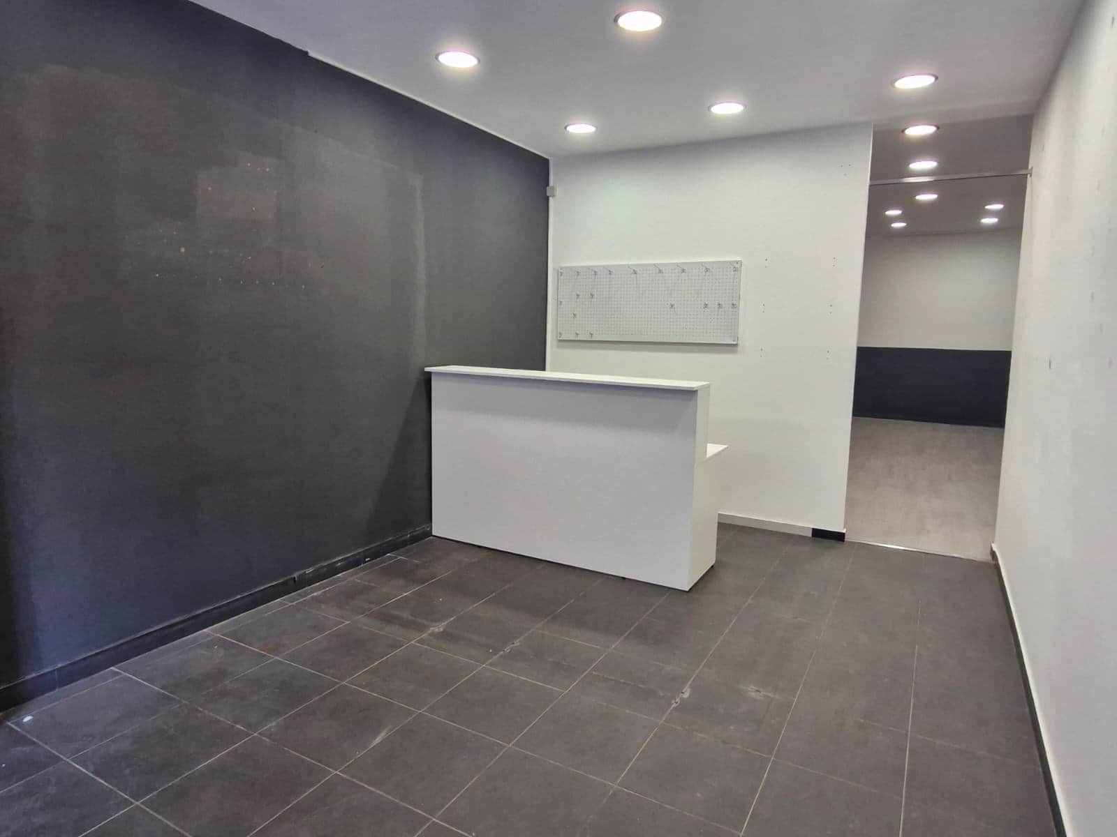 Local comercial - Plaza De La Báscula, Molins De Rei - Foto 1