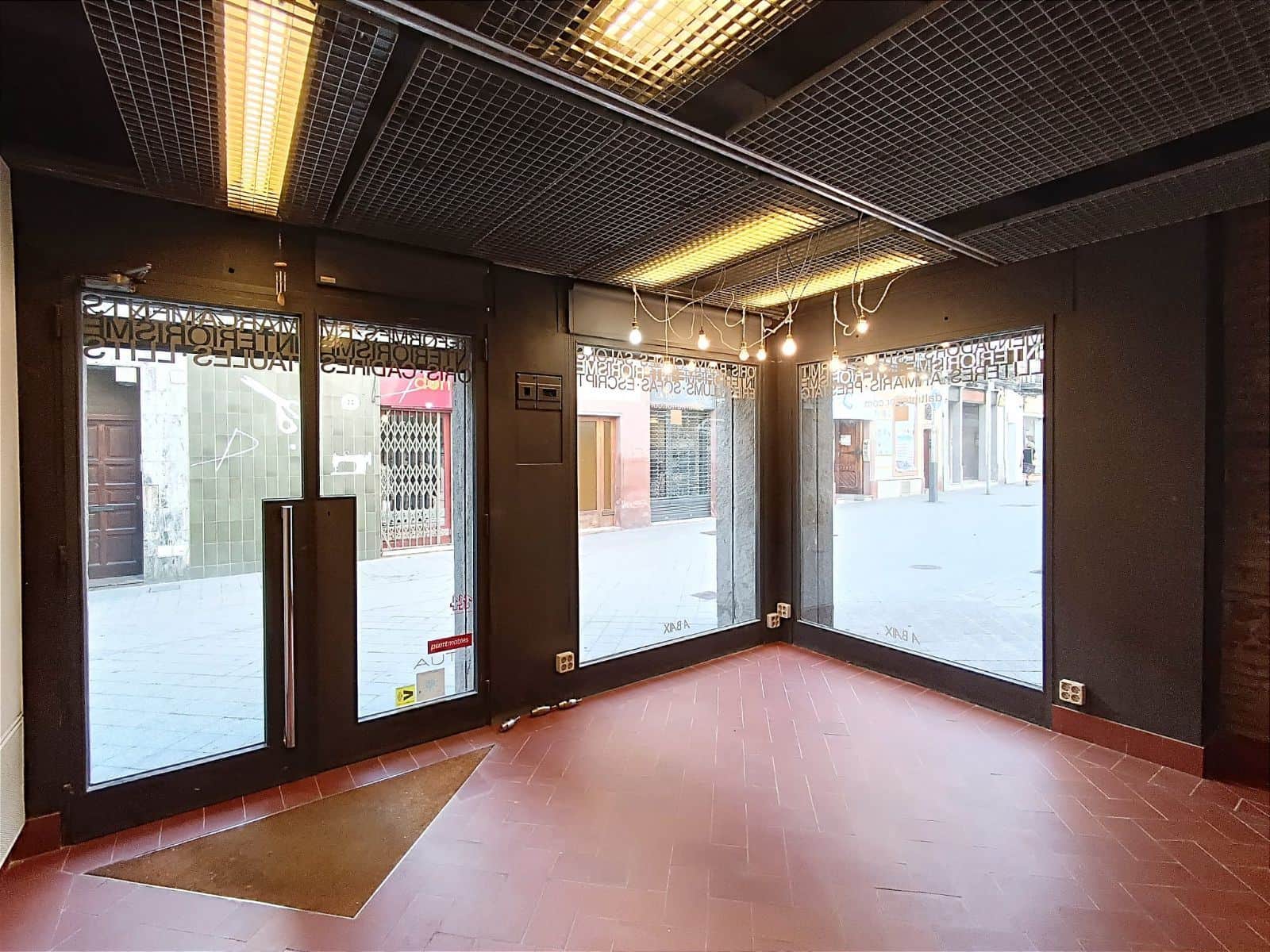 Local comercial en alquiler en Molins de Rei - Foto 3